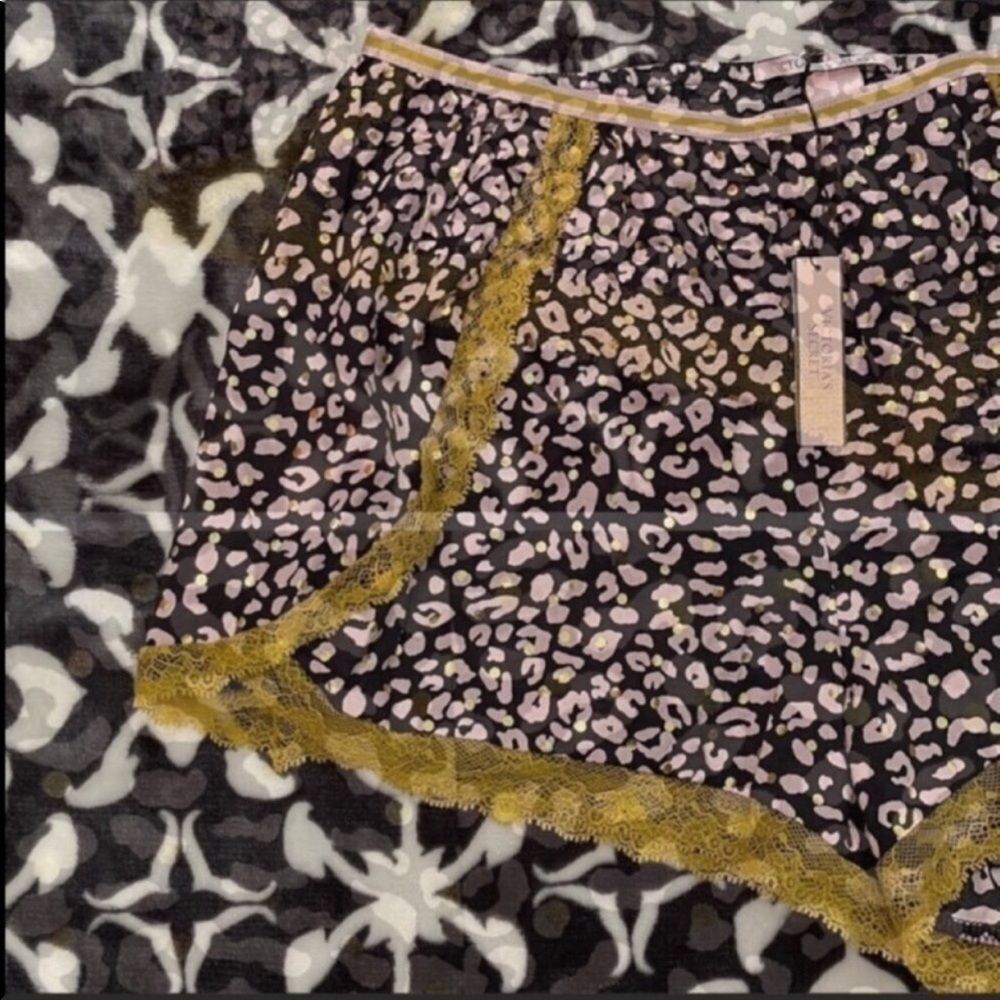 Victoria’s Secret Pajama Short - Picture 2 of 7